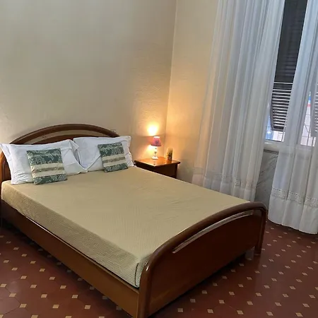 Via Del Teatro 1 Appartement