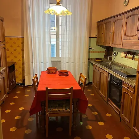 Via Del Teatro 1 Appartement