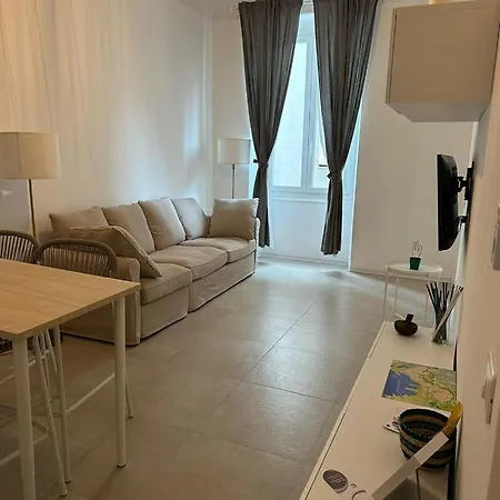 Via Del Teatro 1 * לה ספציה